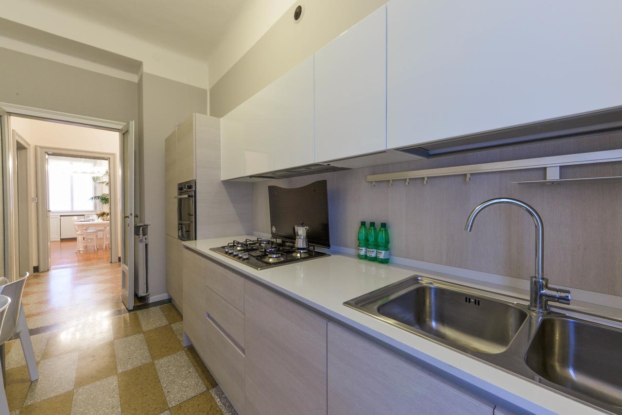 Adelaide Central Apartment ミラノ エクステリア 写真